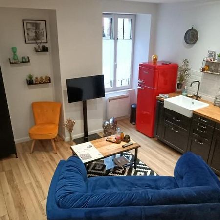 Studio Atypique Immeuble De 1820 퓨멜 외부 사진